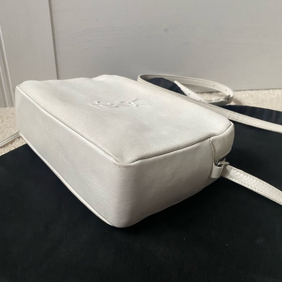 SOLD **AUTHENTIC YSL HANDBAG** - Picture 5 of 16